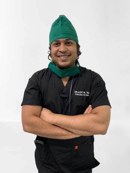 Dr Aditya Raut. Cataract and Bladeless Lasik Surgeon at RAUT EYE CARE Pune